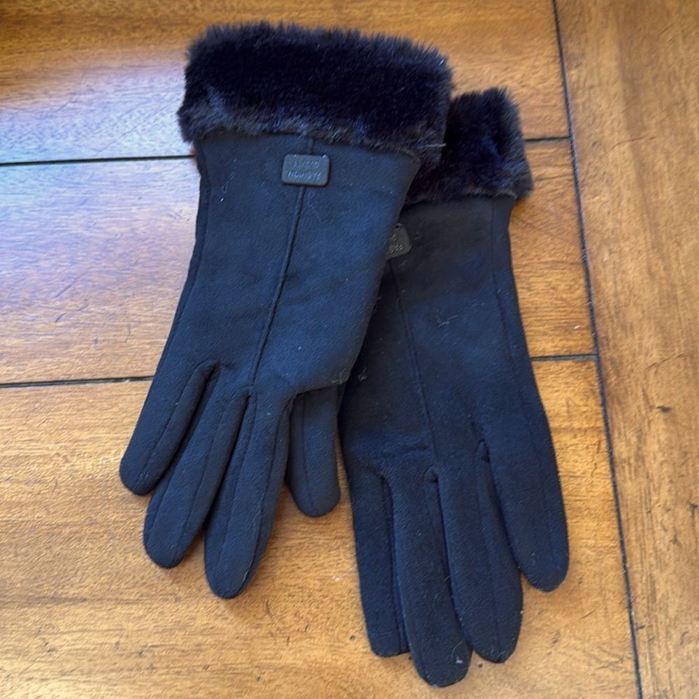 Black Warm Winter Touchscreen Gloves - Faux Suede & Faux Fur